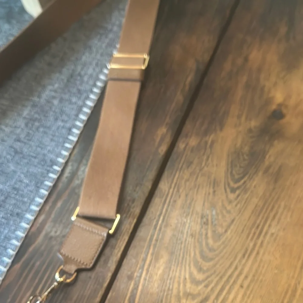 Tory Burch Tan Leather Shoulder Bag - Picture 4 of 7